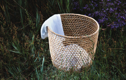Panier à linge en jonc épineux, faisant partie de la Collection Zéro San Vero Milis, de la Fondation MEDSEA et de l'Atelier Luma. Vannier Giovanni Marongiu, © Pierreluigi Dessi