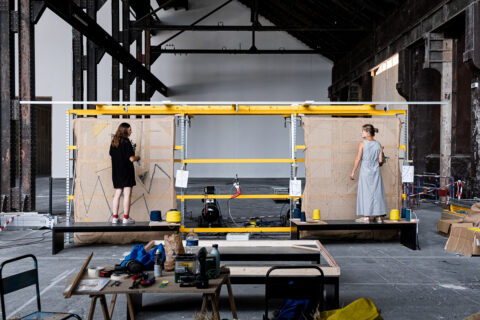Workshop tuft pour la prpoduction des voiles d’ombrages du projet Tutti Frutti pour le Réfectoire., © Adrian Deweerdt
